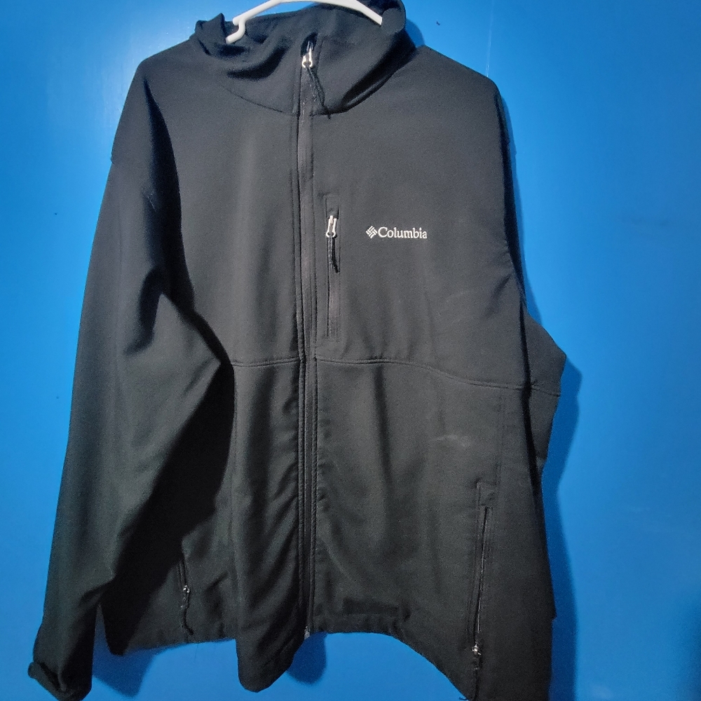 Columbia crew neck zip up jacket